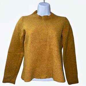 Banana Republic Women's Mustard Crewneck Sweater